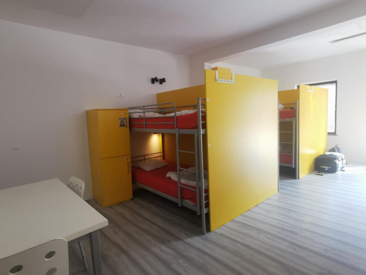 Bed 10-Bed Mixed Dormitory Room