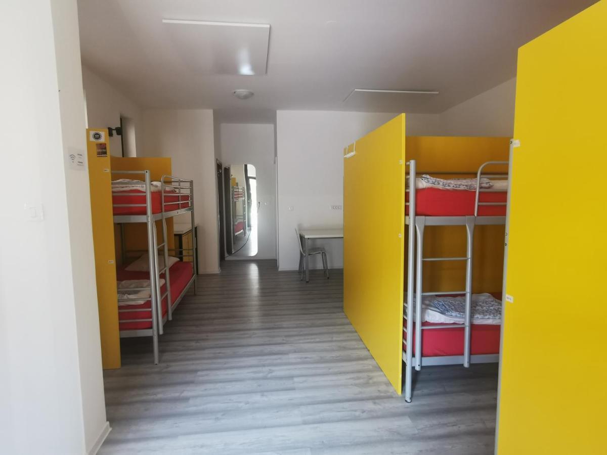 Bed 10-Bed Mixed Dormitory Room